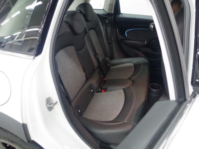 MINI クーパーD 純正ディスプレイオーディオ バックカメラ アップルカープレイ ドライブレコーダー前後カメラ コンフォートアクセス シートヒーター アンビエントライト レーンキープアシスト クルーズコントロール ETC(8枚目)