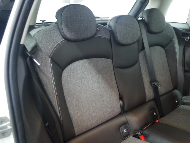 MINI クーパーD 純正ディスプレイオーディオ バックカメラ アップルカープレイ ドライブレコーダー前後カメラ コンフォートアクセス シートヒーター アンビエントライト レーンキープアシスト クルーズコントロール ETC(9枚目)