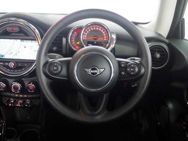 ＭＩＮＩ ヴィクトリア　ワンオーナー車　ディーラー車　禁煙　純正ナビ　バックカメラ　ＬＥＤヘッドライト　ユニオンジャックテールライト　Ｂｌｕｅｔｏｏｔｈ接続　ドライブレコーダー　センターアームレスト　プッシュスタート　ＥＴＣ（23枚目）