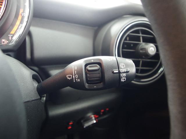 ＭＩＮＩ ヴィクトリア　ワンオーナー車　ディーラー車　禁煙　純正ナビ　バックカメラ　ＬＥＤヘッドライト　ユニオンジャックテールライト　Ｂｌｕｅｔｏｏｔｈ接続　ドライブレコーダー　センターアームレスト　プッシュスタート　ＥＴＣ（28枚目）