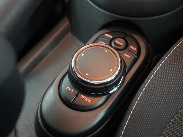 ＭＩＮＩ ヴィクトリア　ワンオーナー車　ディーラー車　禁煙　純正ナビ　バックカメラ　ＬＥＤヘッドライト　ユニオンジャックテールライト　Ｂｌｕｅｔｏｏｔｈ接続　ドライブレコーダー　センターアームレスト　プッシュスタート　ＥＴＣ（37枚目）