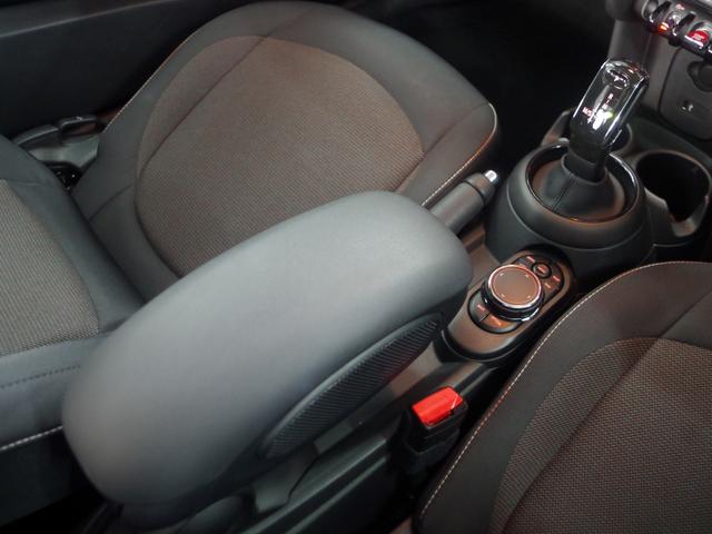 ＭＩＮＩ ヴィクトリア　ワンオーナー車　ディーラー車　禁煙　純正ナビ　バックカメラ　ＬＥＤヘッドライト　ユニオンジャックテールライト　Ｂｌｕｅｔｏｏｔｈ接続　ドライブレコーダー　センターアームレスト　プッシュスタート　ＥＴＣ（38枚目）