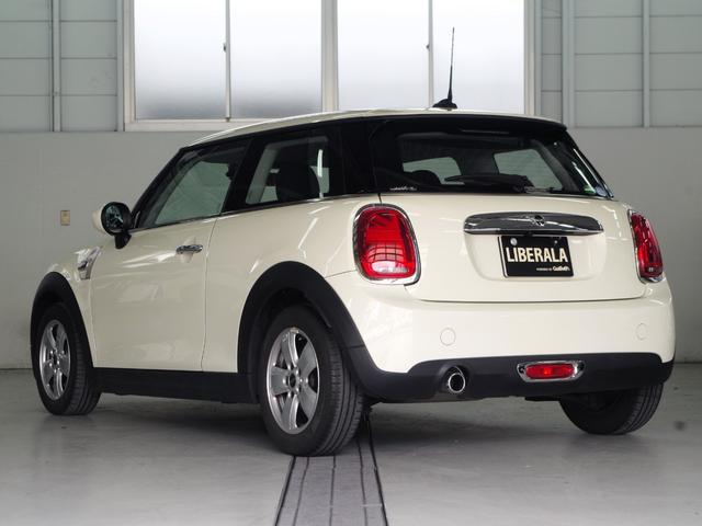 ＭＩＮＩ ヴィクトリア　ワンオーナー車　ディーラー車　禁煙　純正ナビ　バックカメラ　ＬＥＤヘッドライト　ユニオンジャックテールライト　Ｂｌｕｅｔｏｏｔｈ接続　ドライブレコーダー　センターアームレスト　プッシュスタート　ＥＴＣ（50枚目）