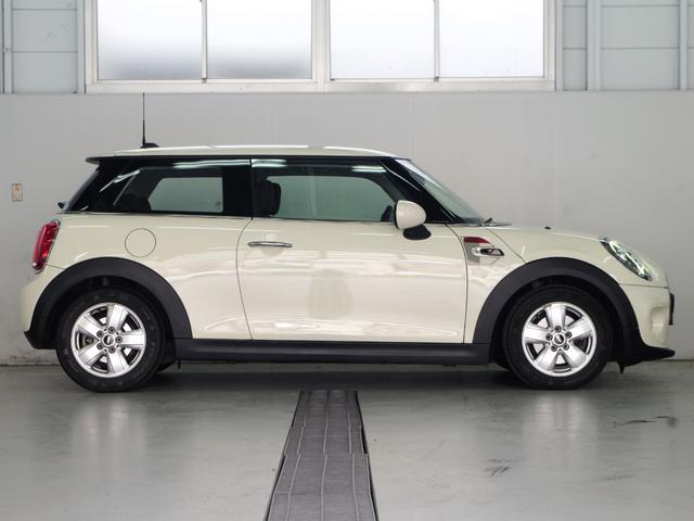 ＭＩＮＩ ヴィクトリア　ワンオーナー車　ディーラー車　禁煙　純正ナビ　バックカメラ　ＬＥＤヘッドライト　ユニオンジャックテールライト　Ｂｌｕｅｔｏｏｔｈ接続　ドライブレコーダー　センターアームレスト　プッシュスタート　ＥＴＣ（52枚目）