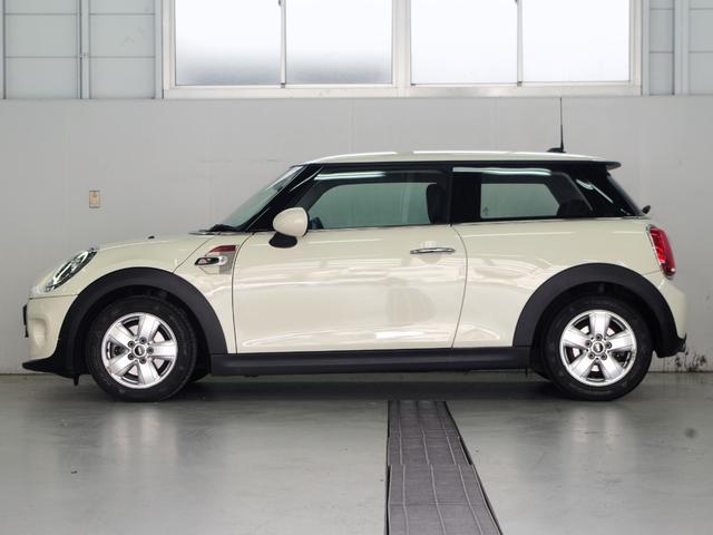 ＭＩＮＩ ヴィクトリア　ワンオーナー車　ディーラー車　禁煙　純正ナビ　バックカメラ　ＬＥＤヘッドライト　ユニオンジャックテールライト　Ｂｌｕｅｔｏｏｔｈ接続　ドライブレコーダー　センターアームレスト　プッシュスタート　ＥＴＣ（55枚目）