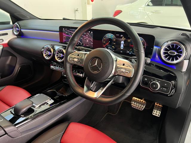 ＣＬＡクラス ＣＬＡ２００ｄ　パノラマＳＲ　ＡＭＧレザーエクスクルーシブＰＫＧ　アドバンスドＰＫＧ　レーダーセーフティＰＫＧ　ＭＢＵＸ　マルチカラーアンビエントライト　ＨＵＤ　ワイヤレスチャージング　純正ナビ　全方位カメラ　ＥＴＣ（2枚目）