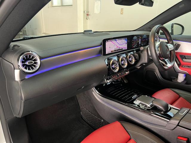 ＣＬＡクラス ＣＬＡ２００ｄ　パノラマＳＲ　ＡＭＧレザーエクスクルーシブＰＫＧ　アドバンスドＰＫＧ　レーダーセーフティＰＫＧ　ＭＢＵＸ　マルチカラーアンビエントライト　ＨＵＤ　ワイヤレスチャージング　純正ナビ　全方位カメラ　ＥＴＣ（12枚目）