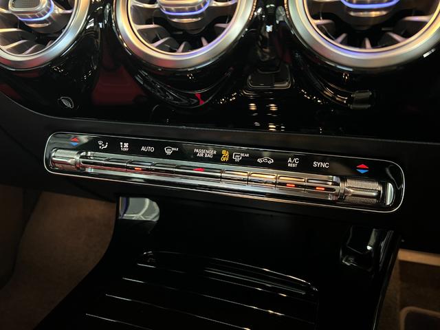 ＣＬＡクラス ＣＬＡ２００ｄ　パノラマＳＲ　ＡＭＧレザーエクスクルーシブＰＫＧ　アドバンスドＰＫＧ　レーダーセーフティＰＫＧ　ＭＢＵＸ　マルチカラーアンビエントライト　ＨＵＤ　ワイヤレスチャージング　純正ナビ　全方位カメラ　ＥＴＣ（37枚目）