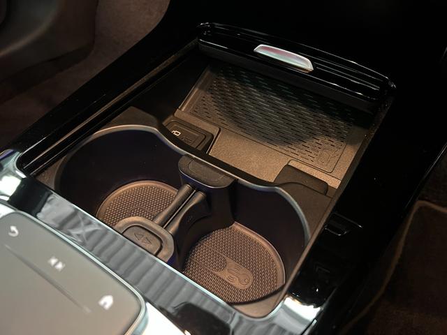ＣＬＡクラス ＣＬＡ２００ｄ　パノラマＳＲ　ＡＭＧレザーエクスクルーシブＰＫＧ　アドバンスドＰＫＧ　レーダーセーフティＰＫＧ　ＭＢＵＸ　マルチカラーアンビエントライト　ＨＵＤ　ワイヤレスチャージング　純正ナビ　全方位カメラ　ＥＴＣ（39枚目）