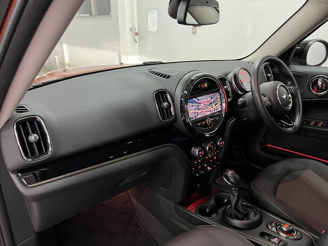 グーネットを見て電話しましたとお伝え下さい。０７８−２６１−１２６１までお気軽にお電話下さい。全国納車可能です。納車方法に関してもお気軽にご相談ください。