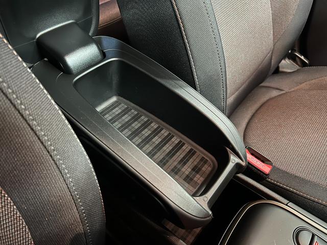 グーネットを見て電話しましたとお伝え下さい。０７８−２６１−１２６１までお気軽にお電話下さい。全国納車可能です。納車方法に関してもお気軽にご相談ください。