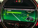クーパーＤ　クロスオーバー　ワンオーナー車　純ナビ　ＢＴ／ＵＳＢ　バックカメラ　ＥＴＣ　ＡＣ　衝突警告ブレーキ　パワーバックドア　シートヒータ　純正１８ＡＷ　アンビエントライト　前後センサー　スマートキー　チェスナットブラウン（41枚目）