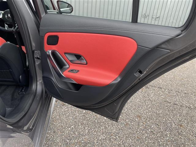 Aクラス A180 サンルーフ 純正SDナビ フルセグ/Bluetooth/USB LEDヘッドライト 衝突軽減ブレーキ レーンキープ レーダークルーズ 全方位カメラ シートヒーター パワーシート(31枚目)