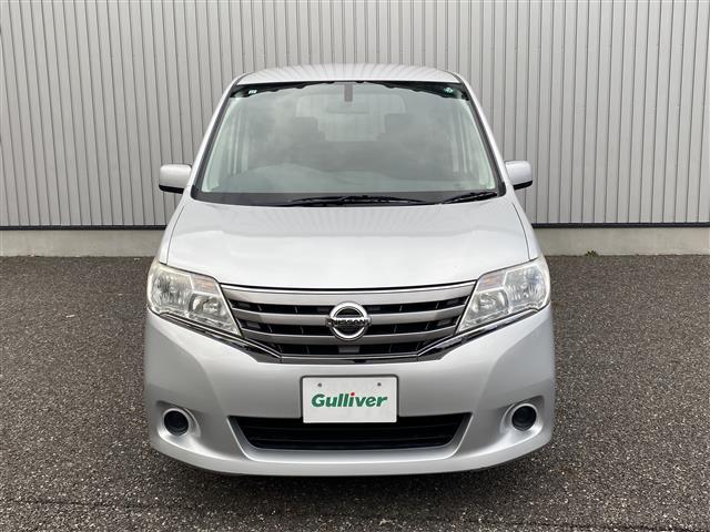 セレナ ２０Ｘ　Ｓ－ハイブリッド　純正ＳＤナビ　フルセグ／ＣＤ／ＤＶＤ／Ｂｌｕｅｔｏｏｔｈ／ＳＤ／ＵＳＢ　バックカメラ　左パワースライドドア　ＨＩＤヘッドライト（4枚目）