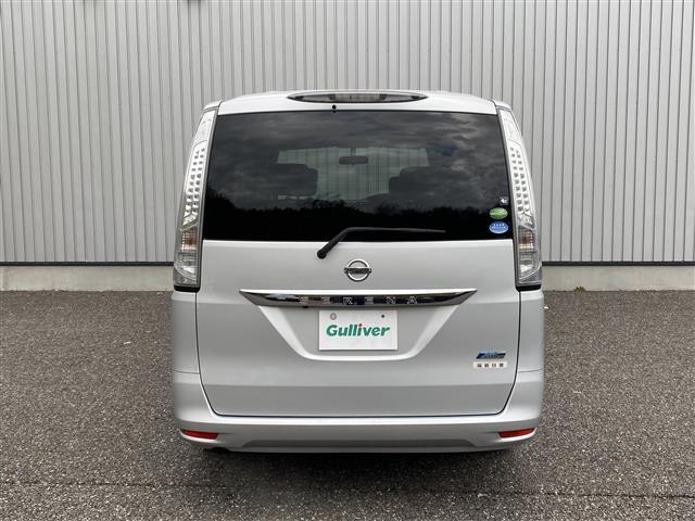 セレナ ２０Ｘ　Ｓ－ハイブリッド　純正ＳＤナビ　フルセグ／ＣＤ／ＤＶＤ／Ｂｌｕｅｔｏｏｔｈ／ＳＤ／ＵＳＢ　バックカメラ　左パワースライドドア　ＨＩＤヘッドライト（7枚目）