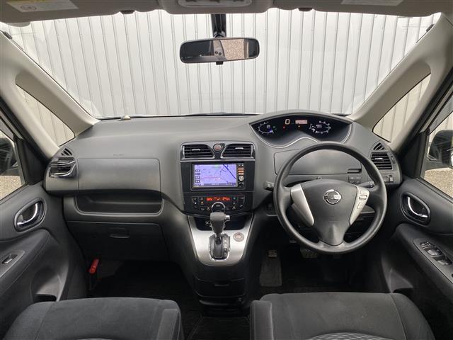 セレナ ２０Ｘ　Ｓ－ハイブリッド　純正ＳＤナビ　フルセグ／ＣＤ／ＤＶＤ／Ｂｌｕｅｔｏｏｔｈ／ＳＤ／ＵＳＢ　バックカメラ　左パワースライドドア　ＨＩＤヘッドライト（9枚目）