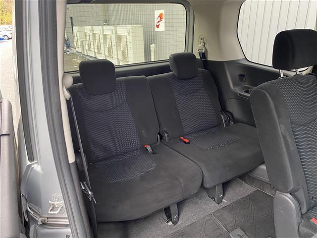 セレナ ２０Ｘ　Ｓ－ハイブリッド　純正ＳＤナビ　フルセグ／ＣＤ／ＤＶＤ／Ｂｌｕｅｔｏｏｔｈ／ＳＤ／ＵＳＢ　バックカメラ　左パワースライドドア　ＨＩＤヘッドライト（19枚目）