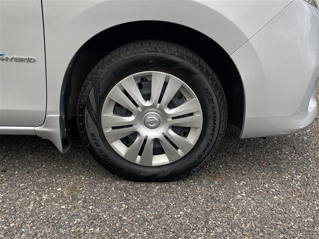 セレナ ２０Ｘ　Ｓ－ハイブリッド　純正ＳＤナビ　フルセグ／ＣＤ／ＤＶＤ／Ｂｌｕｅｔｏｏｔｈ／ＳＤ／ＵＳＢ　バックカメラ　左パワースライドドア　ＨＩＤヘッドライト（40枚目）