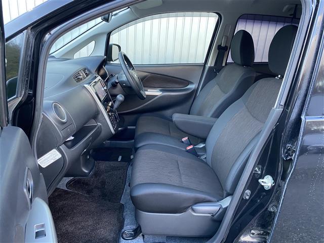 デイズ ハイウェイスター　Ｇ　純正ＳＤナビ　フルセグ／ＣＤ／ＤＶＤ／ＳＤ／Ｂｌｕｅｔｏｏｔｈ／ＵＳＢ　ＨＩＤヘッドライト　スマートキー　プッシュスタート　　全方位カメラ　純正１５インチアルミ（11枚目）