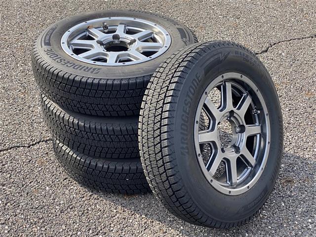 ジムニー XC 衝突被害軽減ブレーキ 4WD 社外16インチアルミホイール冬タイヤセット有 クルーズコントロール 前席シートヒーター 社外1DINデッキ(CD/ラジオ/USB/Bluetooth) 純正LEDライト(10枚目)