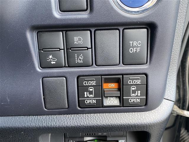 ヴォクシー ハイブリッドＶ　社外ＳＤ９インチナビ　フルセグ／ＣＤ／ＤＶＤ／Ｂｌｕｅｔｏｏｔｈ／ＳＤ　バックカメラ　ＬＥＤヘッドライト　シートヒーター　衝突軽減ブレーキ　両側パワースライドドア（33枚目）