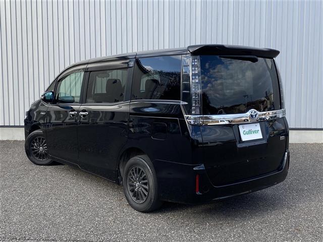 ヴォクシー ハイブリッドＶ　社外ＳＤ９インチナビ　フルセグ／ＣＤ／ＤＶＤ／Ｂｌｕｅｔｏｏｔｈ／ＳＤ　バックカメラ　ＬＥＤヘッドライト　シートヒーター　衝突軽減ブレーキ　両側パワースライドドア（42枚目）