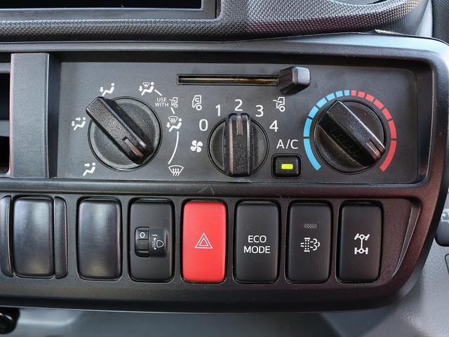 セミロングフルジャストロー 4WD 2000キロ積載 全低床 平ボディ かるがるゲート 5MT 左電格ミラー 荷台内寸357-180-38 スペアキー2本 アシストアイドルアップ 最大積載量2000キロ 車両総重量4865キロ(37枚目)