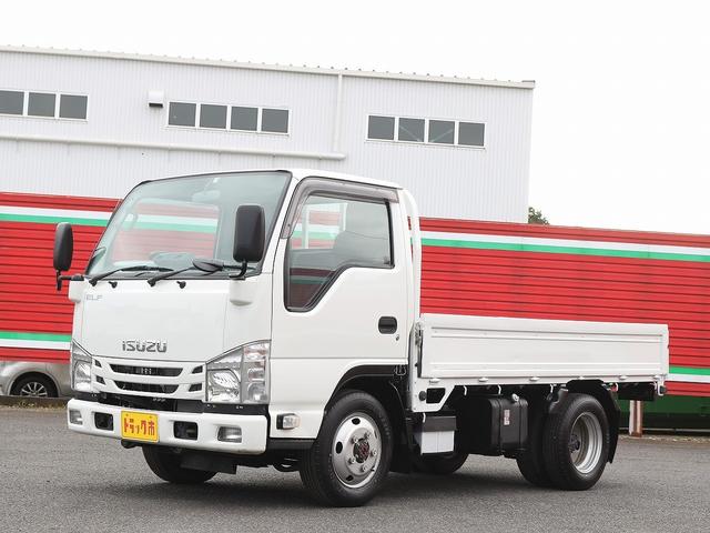 エルフトラック フルフラットロー　２ｔ　４ＷＤ　２ＲＧ－ＮＫＳ８８Ａ　平ボディ　ＡＥＢＳカメラ　衝突軽減ブレーキ　車線逸脱警報装置　５ＭＴ　ＨＳＡ　キーレス　左電動格納ミラー　１０尺　３方開　テールゲートチェーン　車両総重量４６６５ｋ（8枚目）