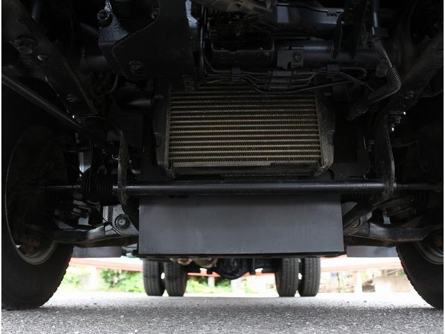 ダイナトラック 　３ｔ　ワイドロング　４ＷＤ　５ＭＴ　プリクラッシュセーフティ　荷台寸４３６／２１０　荷台鉄板張り　ロープ穴３対　ＴＲＣ　ＥＴＣ　スペアキー　衝突軽減ブレーキ　車線逸脱警報装置　車両総重量６４９５キロ（31枚目）