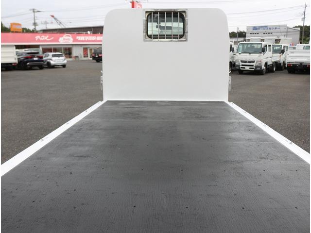 キャンター 全低床 2t 全低床 平ボディ 5MT 衝突軽減ブレーキ 車線逸脱警報装置 トラクションコントロール メッキパーツ付き 左電動格納ミラー ETC 荷台寸312/161/38 車両総重量4385キロ(22枚目)