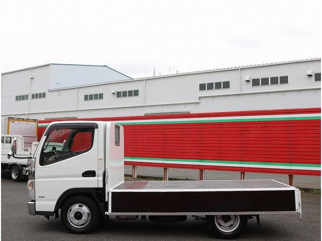 キャンター 全低床 2t 全低床 平ボディ 5MT 衝突軽減ブレーキ 車線逸脱警報装置 トラクションコントロール メッキパーツ付き 左電動格納ミラー ETC 荷台寸312/161/38 車両総重量4385キロ(24枚目)