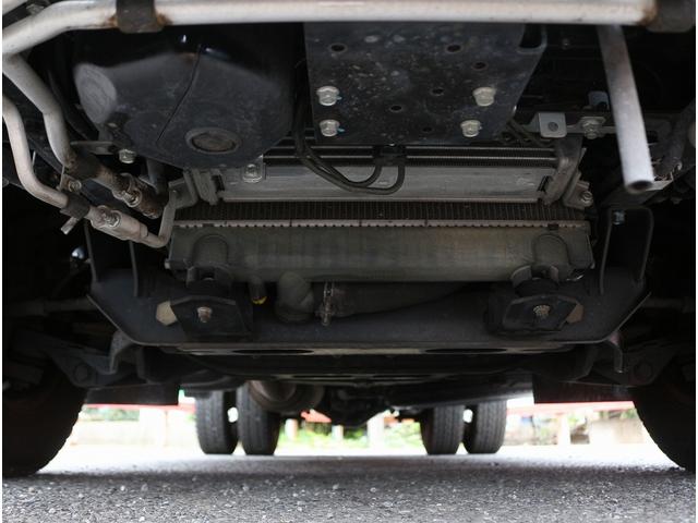 キャンター 全低床 2t 全低床 平ボディ 5MT 衝突軽減ブレーキ 車線逸脱警報装置 トラクションコントロール メッキパーツ付き 左電動格納ミラー ETC 荷台寸312/161/38 車両総重量4385キロ(31枚目)