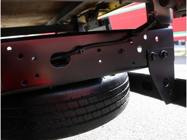 アトラストラック フルスーパーローDX 1.5トン積 平ボディ三方開 10尺 5速MT3ペダル 坂道発進補助装置 電格ミラー フォグランプ バイザーマット ETC 荷台寸法310-160-32 車両総重量3515K(53枚目)