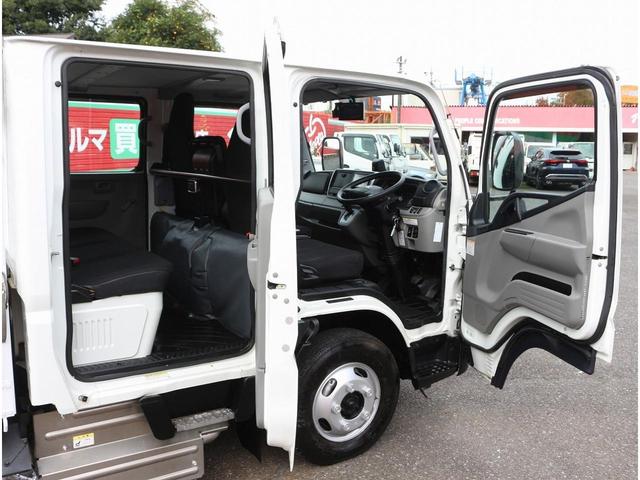 キャンター Wキャブ Wキャブ 垂直パワーゲート 4WD車 1.2トン積 6人乗 外SDナビ フルセグTV バックモニター ETC レーンアシスト 坂道発進補助 Rヒーター ミラーヒーター 新明和製PG 600K(28枚目)