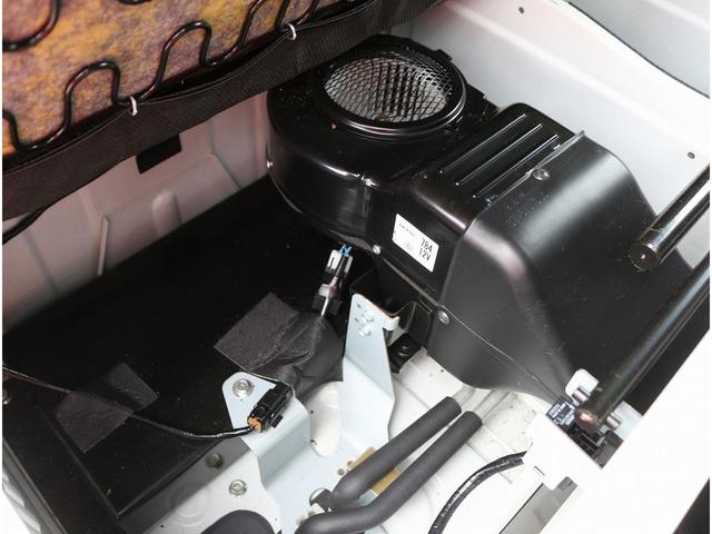 キャンター Wキャブ Wキャブ 垂直パワーゲート 4WD車 1.2トン積 6人乗 外SDナビ フルセグTV バックモニター ETC レーンアシスト 坂道発進補助 Rヒーター ミラーヒーター 新明和製PG 600K(57枚目)