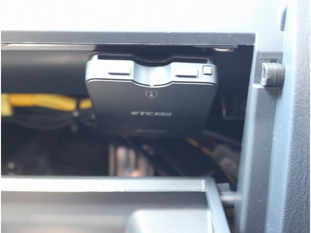 ジムニー ランドベンチャー　ワンオーナー　４ＷＤ　５速マニュアル　リフトＵＰ１インチ　モンスタースポーツサスペンション　レカロシート（純正シート車内積）　社外マフラー　キーレス＆予備キー　ＥＴＣ２．０　純正１６インチＡＷ（21枚目）