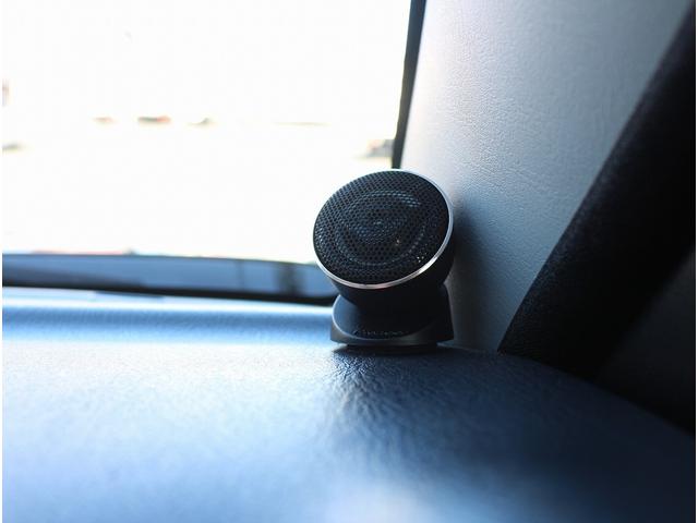 ジムニー ランドベンチャー　ワンオーナー　４ＷＤ　５速マニュアル　リフトＵＰ１インチ　モンスタースポーツサスペンション　レカロシート（純正シート車内積）　社外マフラー　キーレス＆予備キー　ＥＴＣ２．０　純正１６インチＡＷ（23枚目）