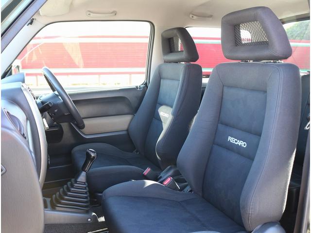 ジムニー ランドベンチャー　ワンオーナー　４ＷＤ　５速マニュアル　リフトＵＰ１インチ　モンスタースポーツサスペンション　レカロシート（純正シート車内積）　社外マフラー　キーレス＆予備キー　ＥＴＣ２．０　純正１６インチＡＷ（28枚目）