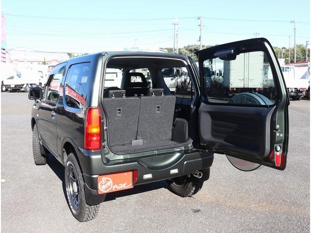 ジムニー ランドベンチャー　ワンオーナー　４ＷＤ　５速マニュアル　リフトＵＰ１インチ　モンスタースポーツサスペンション　レカロシート（純正シート車内積）　社外マフラー　キーレス＆予備キー　ＥＴＣ２．０　純正１６インチＡＷ（33枚目）