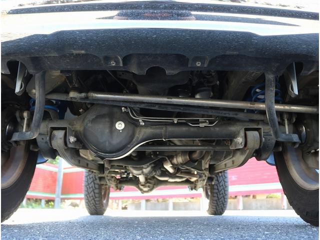 ジムニー ランドベンチャー　ワンオーナー　４ＷＤ　５速マニュアル　リフトＵＰ１インチ　モンスタースポーツサスペンション　レカロシート（純正シート車内積）　社外マフラー　キーレス＆予備キー　ＥＴＣ２．０　純正１６インチＡＷ（44枚目）