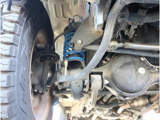 ジムニー ランドベンチャー　ワンオーナー　４ＷＤ　５速マニュアル　リフトＵＰ１インチ　モンスタースポーツサスペンション　レカロシート（純正シート車内積）　社外マフラー　キーレス＆予備キー　ＥＴＣ２．０　純正１６インチＡＷ（45枚目）