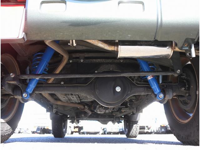 ジムニー ランドベンチャー　ワンオーナー　４ＷＤ　５速マニュアル　リフトＵＰ１インチ　モンスタースポーツサスペンション　レカロシート（純正シート車内積）　社外マフラー　キーレス＆予備キー　ＥＴＣ２．０　純正１６インチＡＷ（47枚目）