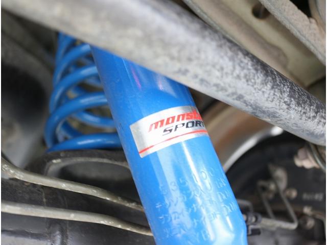 ジムニー ランドベンチャー　ワンオーナー　４ＷＤ　５速マニュアル　リフトＵＰ１インチ　モンスタースポーツサスペンション　レカロシート（純正シート車内積）　社外マフラー　キーレス＆予備キー　ＥＴＣ２．０　純正１６インチＡＷ（48枚目）