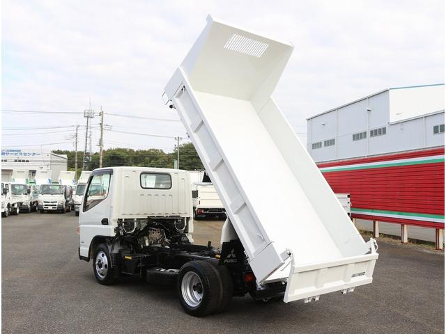 キャンター ダンプ 全低床強化ダンプ三方開 3トン積 5速MT3ペダル キーレス 中間ピン2個 電格ミラー フォグランプ バイザーマット 極東製荷台DD02-31 荷台寸法305-160-38 3t積 F5(3枚目)