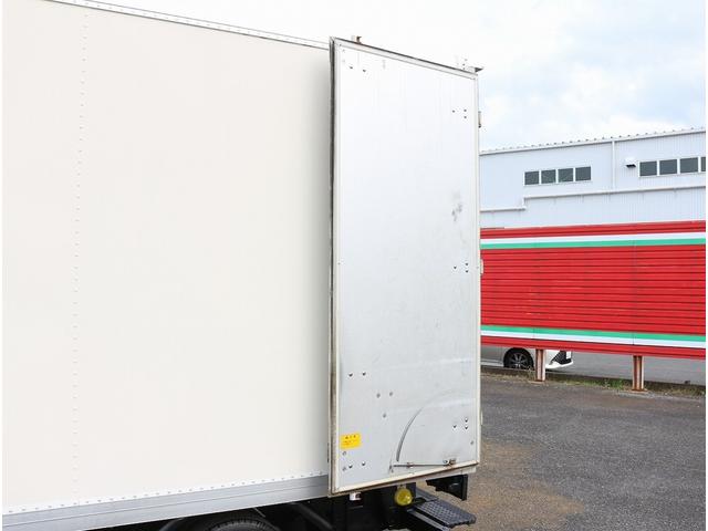 エルフトラック 10尺 観音開き ラッシングレール1段 90度ストッパー バックモニター付 坂道発進補助 左電格ミラー キーレス 荷箱寸312-177-212 最大積載量1500キロ 車両総重量4035キロ(26枚目)