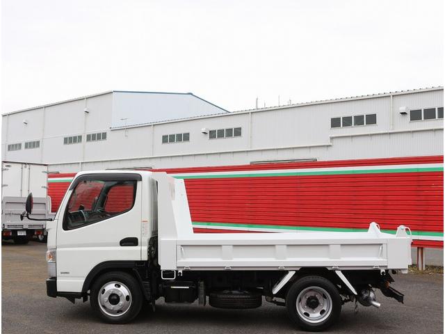 キャンター 全低床ダンプ　２ｔ　全低床強化ダンプ　５ＭＴ　衝突軽減ブレーキ付き！　車線逸脱警報装置　トラクションコントロール　新明和製ＤＲ２－０１１０ＳＹ　３方開　中間ピン　キーレス＆スペアキー　左電動格納ミラー　ＥＴＣ（16枚目）