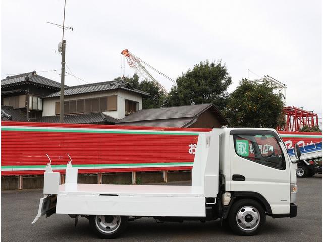 キャンター 全低床ダンプ　２ｔ　全低床強化ダンプ　５ＭＴ　衝突軽減ブレーキ付き！　車線逸脱警報装置　トラクションコントロール　新明和製ＤＲ２－０１１０ＳＹ　３方開　中間ピン　キーレス＆スペアキー　左電動格納ミラー　ＥＴＣ（20枚目）