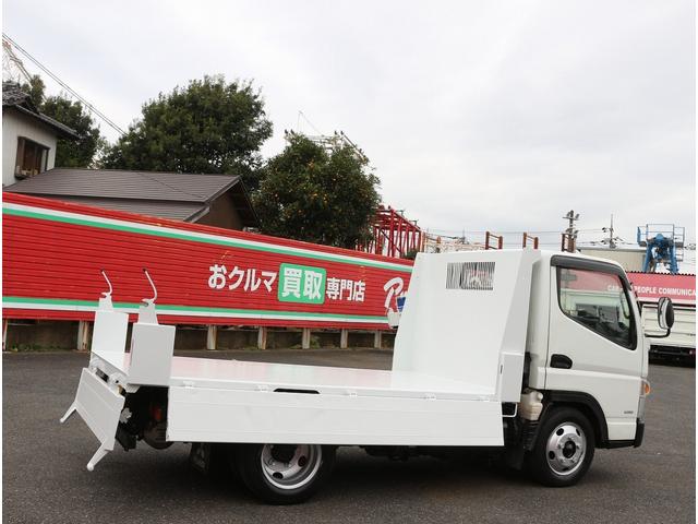 キャンター 全低床ダンプ　２ｔ　全低床強化ダンプ　５ＭＴ　衝突軽減ブレーキ付き！　車線逸脱警報装置　トラクションコントロール　新明和製ＤＲ２－０１１０ＳＹ　３方開　中間ピン　キーレス＆スペアキー　左電動格納ミラー　ＥＴＣ（21枚目）