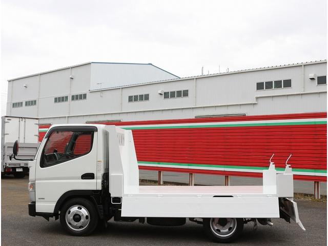 キャンター 全低床ダンプ　２ｔ　全低床強化ダンプ　５ＭＴ　衝突軽減ブレーキ付き！　車線逸脱警報装置　トラクションコントロール　新明和製ＤＲ２－０１１０ＳＹ　３方開　中間ピン　キーレス＆スペアキー　左電動格納ミラー　ＥＴＣ（25枚目）