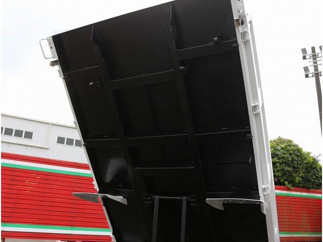 キャンター 全低床ダンプ　２ｔ　全低床強化ダンプ　５ＭＴ　衝突軽減ブレーキ付き！　車線逸脱警報装置　トラクションコントロール　新明和製ＤＲ２－０１１０ＳＹ　３方開　中間ピン　キーレス＆スペアキー　左電動格納ミラー　ＥＴＣ（34枚目）